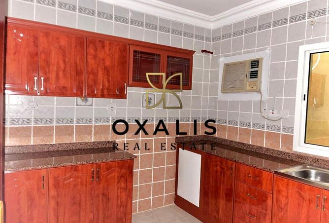 987302 - Property Image 3