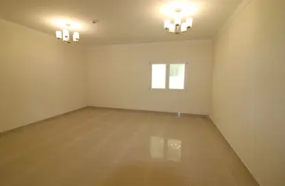 Apartment - 2 Bedrooms - 2 Bathrooms for rent in Al Kheesa - Al Kheesa - Umm Salal Mohammed