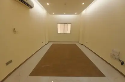 Apartment - 3 Bedrooms - 3 Bathrooms for rent in Urwa Bin Masoud Street - Al Messila - Doha