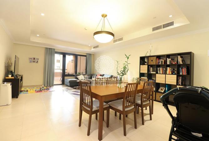 882444 - Property Image 2