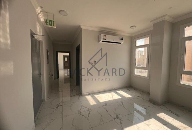 954434 - Property Image 2