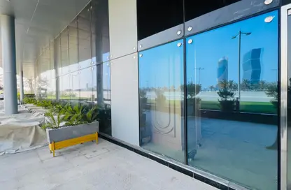 Retail - Studio - 2 Bathrooms for rent in Lusail Residence - Marina District - Lusail
