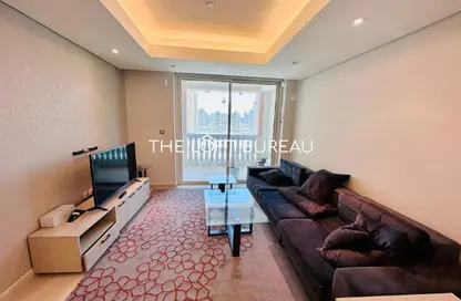 Apartment - 2 Bedrooms - 3 Bathrooms for rent in Viva West - Viva Bahriyah - The Pearl Island - Doha