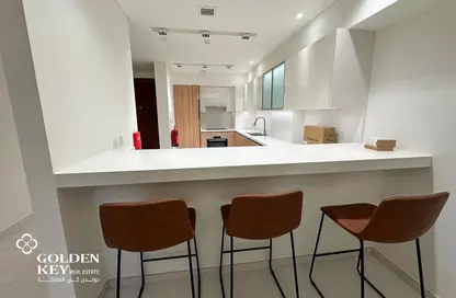 Apartment - 1 Bedroom - 2 Bathrooms for rent in Crystal Residence - Gewan Island - The Pearl Island - Doha