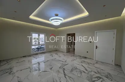 Villa - 5 Bedrooms - 6 Bathrooms for rent in Duhail Villas - Al Duhail - Doha