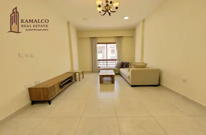 Apartment - 2 Bedrooms - 2 Bathrooms for rent in Ramada Commercial Building - Al Rawabi Street - Al Muntazah - Doha