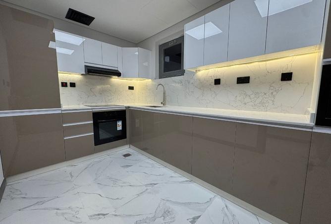 942524 - Property Image 2