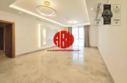 Apartment - 2 Bedrooms - 3 Bathrooms for rent in The Garden - Floresta Gardens - The Pearl Island - Doha