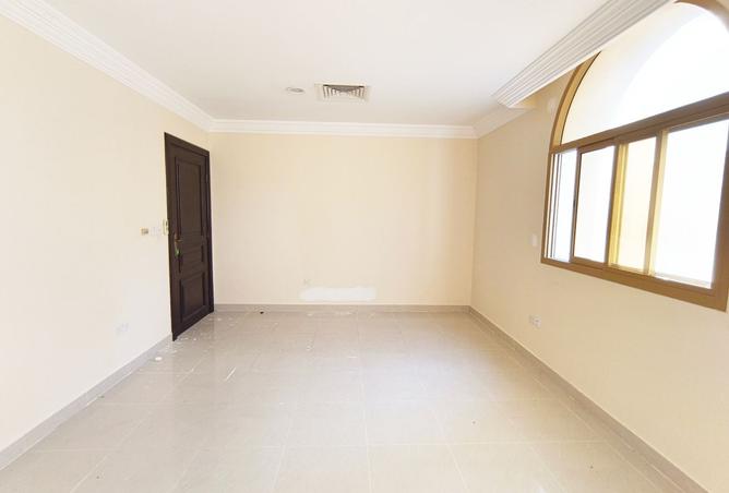 1005902 - Property Image 2