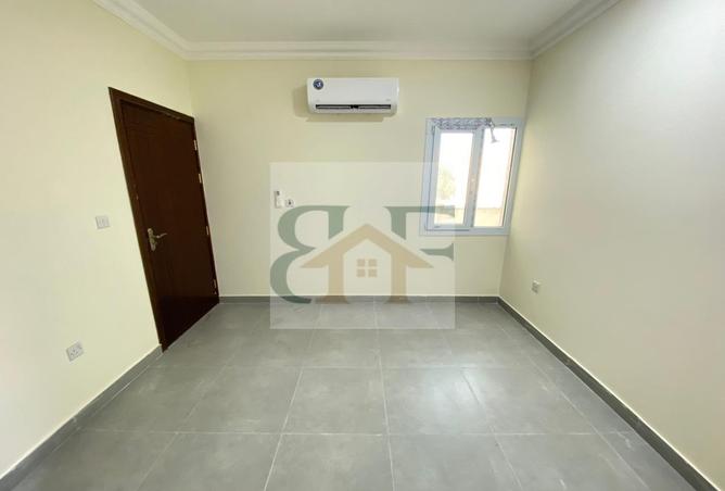 1004837 - Property Image 2