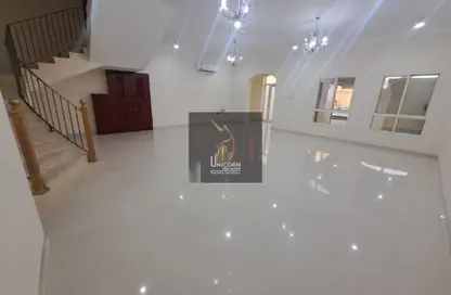 فيلا - 5 غرف نوم - 5 حمامات للايجار في شارع النعيجة - النعيجة - الدوحة فيلا - 5 غرف نوم - 5 حمامات للايجار في شارع النعيجة - النعيجة - الدوحة