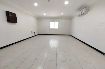 شقة - 3 غرف نوم - 3 حمامات للايجار في منتزه 7 - المنتزه - الدوحة