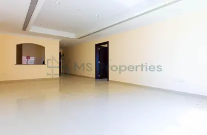 Apartment - 1 Bedroom - 2 Bathrooms for rent in West Porto Drive - Porto Arabia - The Pearl Island - Doha