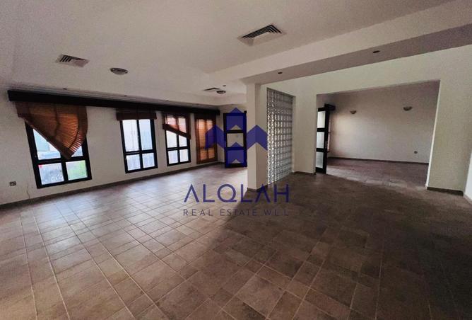 940091 - Property Image 2