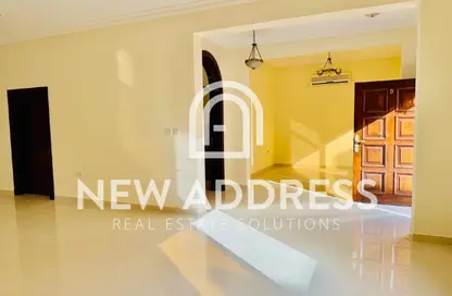 Villa - 4 Bedrooms - 5 Bathrooms for rent in Old Airport Road - Doha