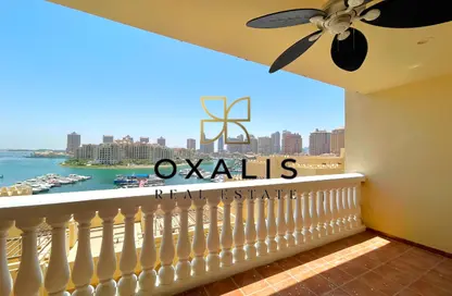 Apartment - 2 Bedrooms - 3 Bathrooms for rent in Tower 18 - Porto Arabia - The Pearl Island - Doha