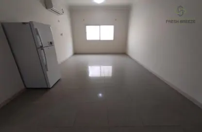Apartment - 2 Bedrooms - 2 Bathrooms for rent in Al Mansoura - Al Mansoura - Doha