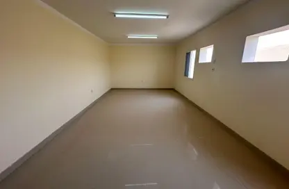Labor Camp - Studio - 7+ Bathrooms for rent in East Industrial Street - Birkat Al Awamer - Al Wakra