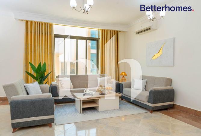 914700 - Property Image 2