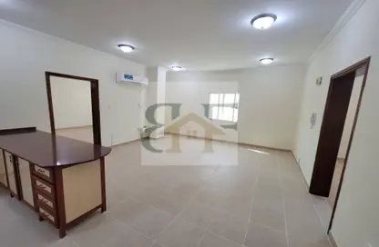 Apartment - 2 Bedrooms - 2 Bathrooms for rent in Fereej Abdul Aziz - Fereej Abdul Aziz - Doha