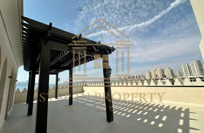 شقة - 2 غرف نوم - 3 حمامات للايجار في البلاج الغربي - البلاج - جزيرة اللؤلؤة - الدوحة