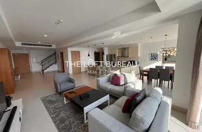 Penthouse - 3 Bedrooms - 5 Bathrooms for rent in Viva East - Viva Bahriyah - The Pearl Island - Doha