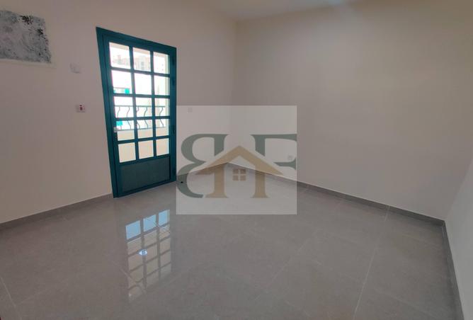 943076 - Property Image 2
