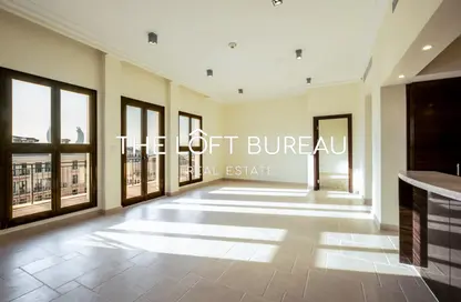 Apartment - 2 Bedrooms - 3 Bathrooms for rent in Carnaval - Qanat Quartier - The Pearl Island - Doha