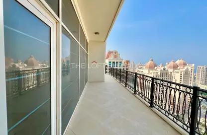Penthouse - 3 Bedrooms - 4 Bathrooms for rent in Floresta Gardens - Floresta Gardens - The Pearl Island - Doha