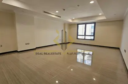 Apartment - 1 Bedroom - 2 Bathrooms for rent in East Porto Drive - Porto Arabia - The Pearl Island - Doha