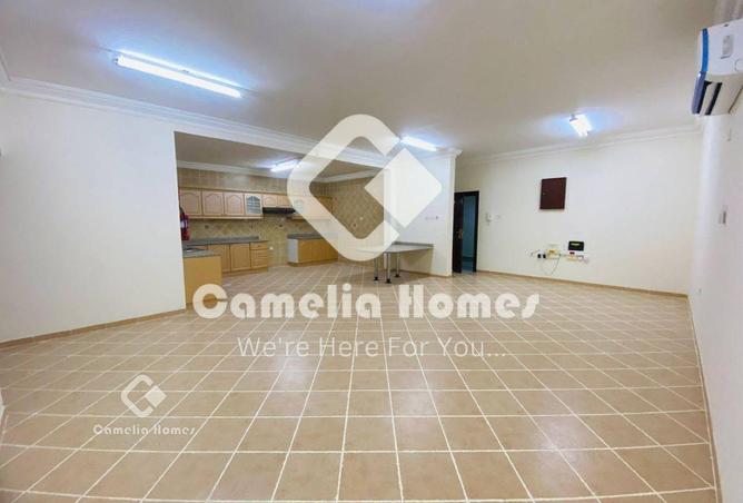 952858 - Property Image 2
