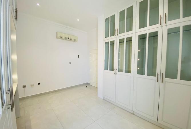 824717 - Property Image 2