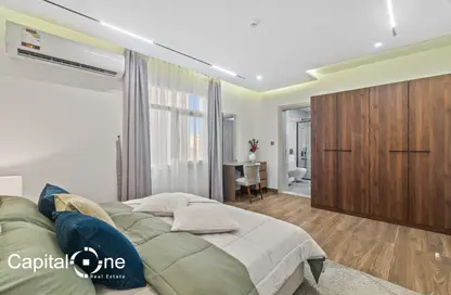Apartment - 2 Bedrooms - 3 Bathrooms for rent in Omar Bin Abdul Aziz Street - Madinat Khalifa - Doha