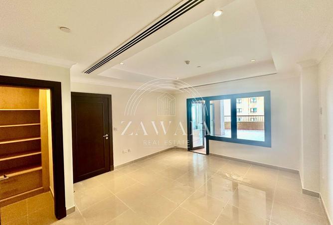 951085 - Property Image 3