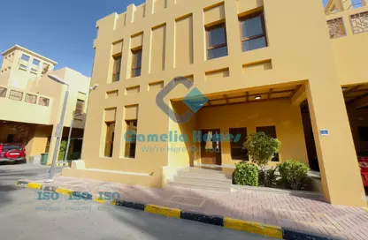 Compound - 4 Bedrooms - 5 Bathrooms for rent in Muraikh - AlMuraikh - Doha