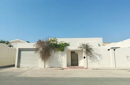 فيلا - 3 غرف نوم - 3 حمامات للايجار في شارع الوعب - الوعب - الدوحة