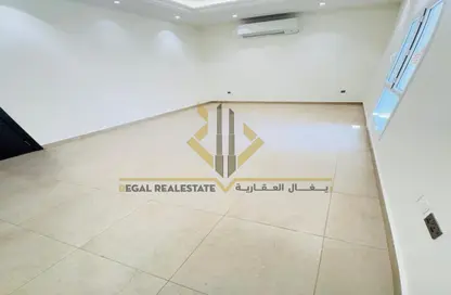 شقة - 3 غرف نوم - 3 حمامات للايجار في شارع النصر - النصر - الدوحة