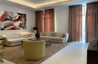 Living Room image for: Apartment - 3 Bedrooms - 3 Bathrooms for rent in Viva West - Viva Bahriyah - The Pearl Island - Doha, Image 1