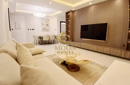 Apartment - 2 Bedrooms - 2 Bathrooms for rent in Umm Ghuwalina - Umm Ghuwailina - Doha