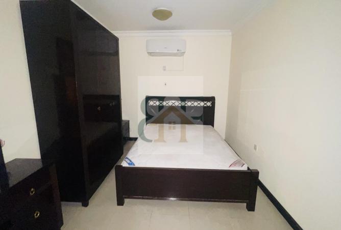 952736 - Property Image 3
