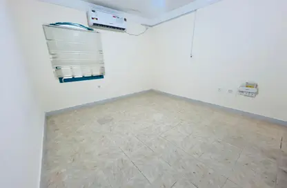 Villa - 1 Bedroom - 1 Bathroom for rent in Umm Ghuwalina - Umm Ghuwailina - Doha