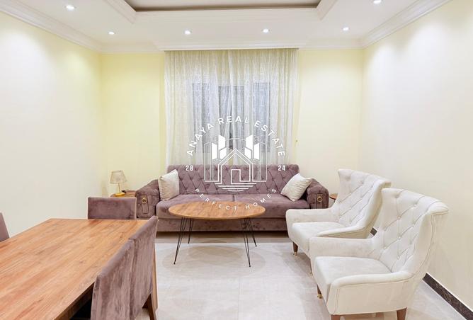 976451 - Property Image 3