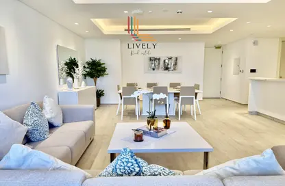 Apartment - 2 Bedrooms - 3 Bathrooms for rent in Regency Residence Fox Hills 1 - Lusail