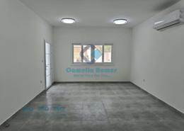صورةغرفة فارغة لـ: فيلا - 5 حمامات للكراء في شارع النعيجة - غرب الهلال - الهلال - الدوحة, صورة 1