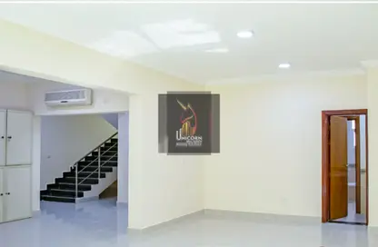 مجمع سكني - 4 غرف نوم - 4 حمامات للايجار في الغرافة - الغرافة - الدوحة