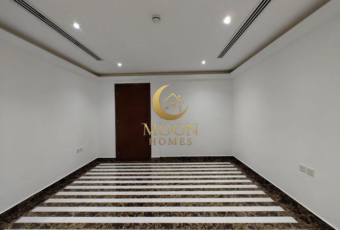 975116 - Property Image 2