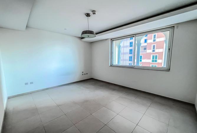 914265 - Property Image 3