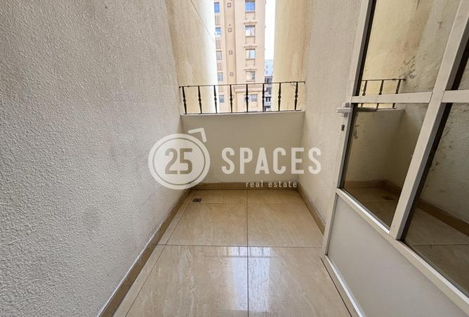 988813 - Property Image 3