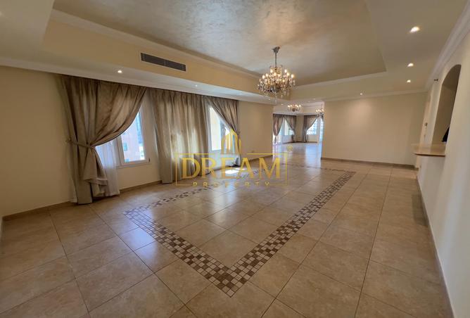 866070 - Property Image 3