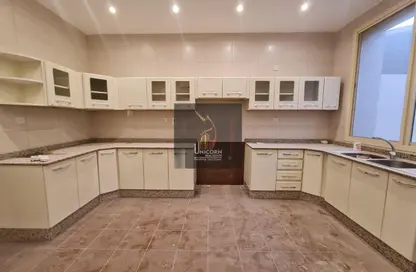 Villa - 5 Bedrooms - 5 Bathrooms for rent in Al Thumama - Al Thumama - Doha